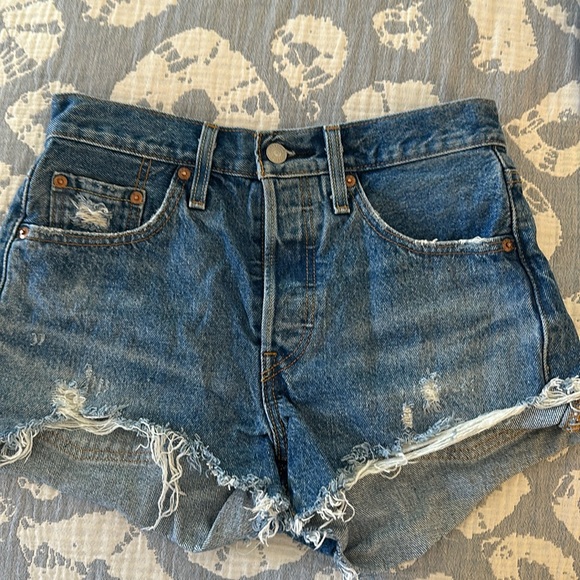 levi’s 501 jean shorts size 25 - Picture 1 of 2